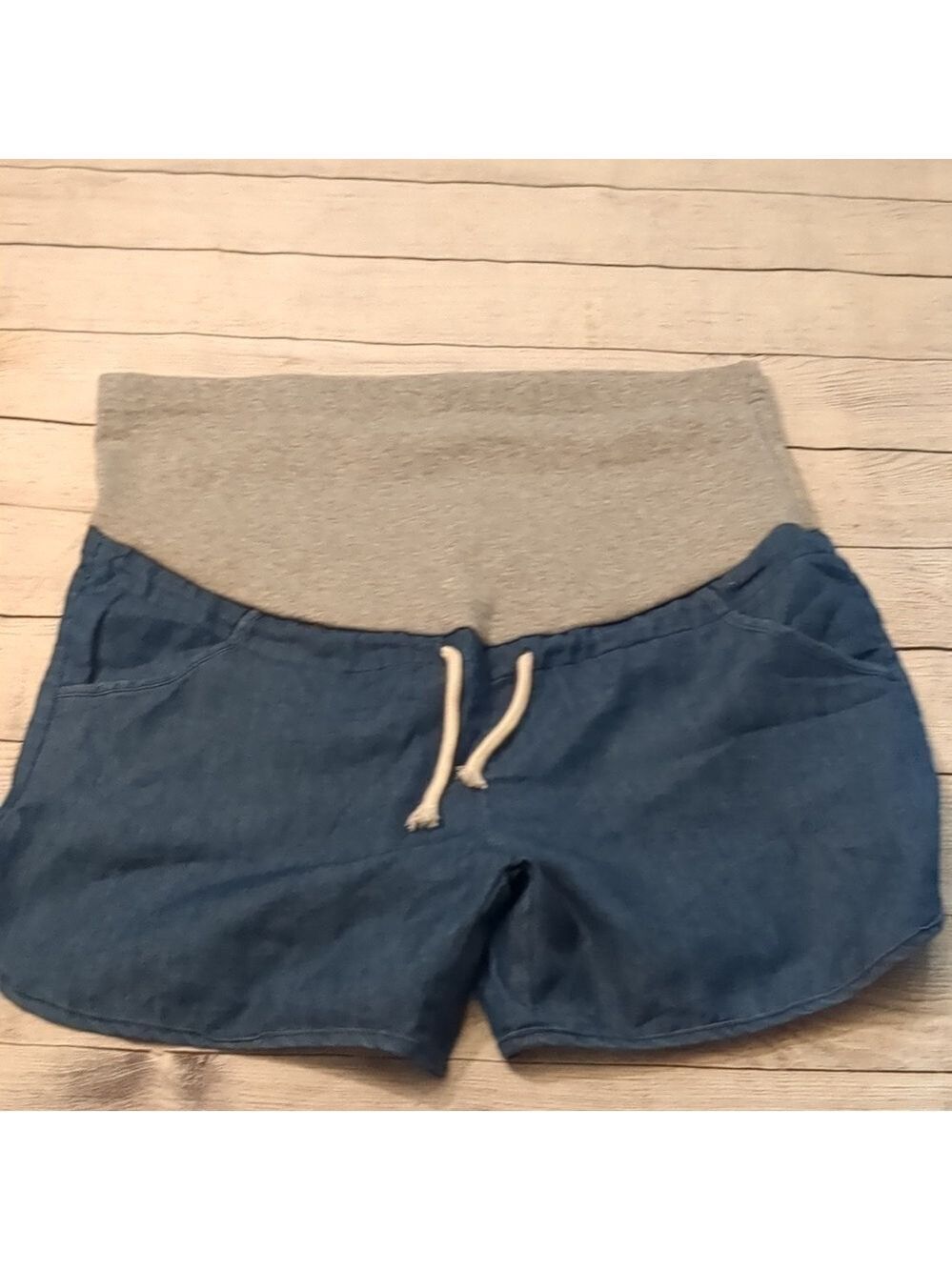 Sexy mama maternity shorts size medium